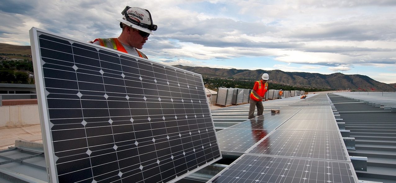 Pose de panneaux solaires photovoltaïques