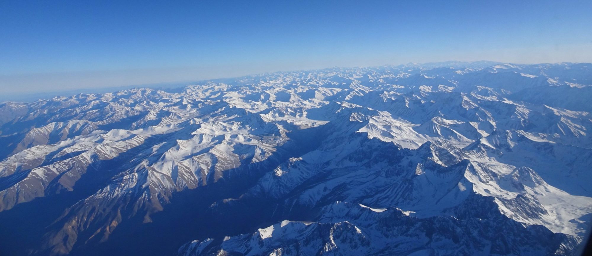 Vue sur la cordillère des andes depuis l'avion