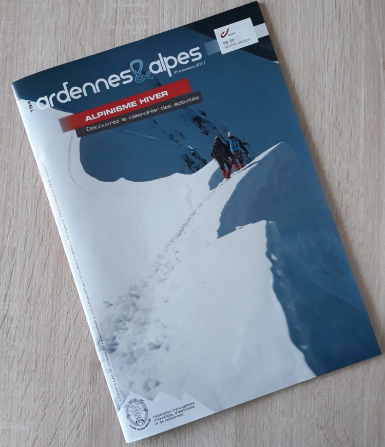 Descente de l'arête de la Punta Castore en couverture du trimestriel du CAB !